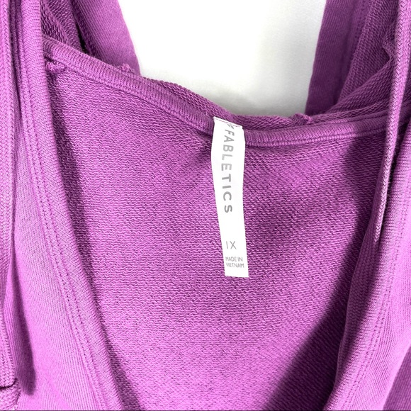 Fabletics 2pc set - Picture 5 of 13